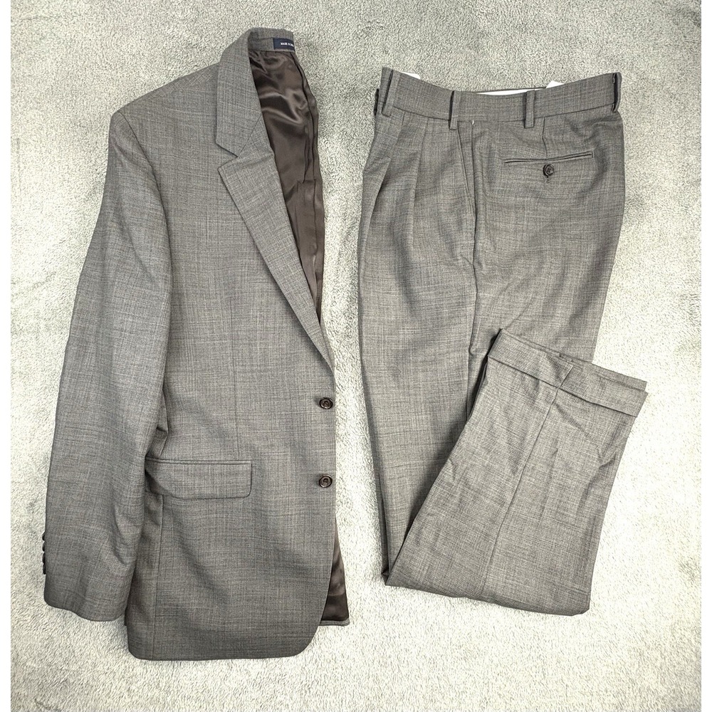 Lauren Ralph Lauren Men's 2 Button Suit Size 42R Gray Wool Plaid Pants Size 36L